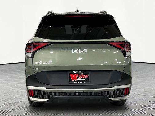 Jungle Green/Ebony Black Roof 2023 Kia Sportage S