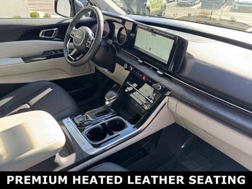 2024 Kia Carnival EX