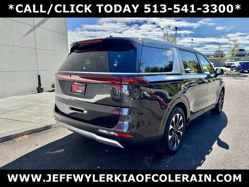 2024 Kia Carnival EX