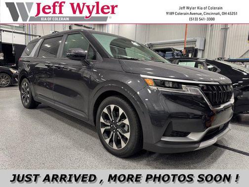 2024 Kia Carnival EX