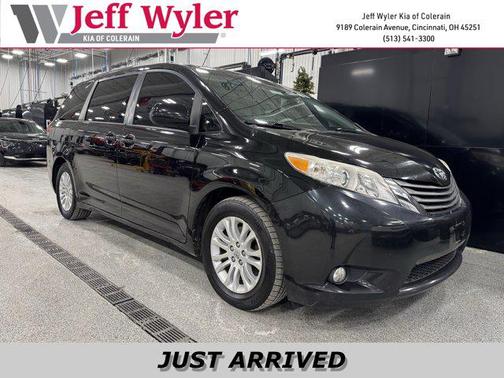 2013 Toyota Sienna XLE