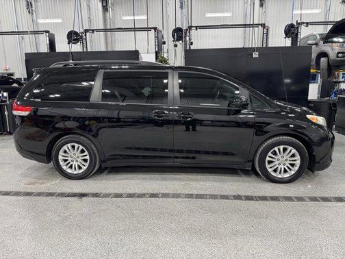 2013 Toyota Sienna XLE