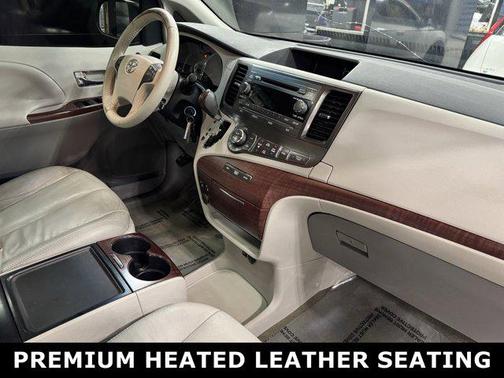 2013 Toyota Sienna XLE