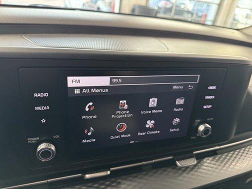 2023 Kia Carnival LX