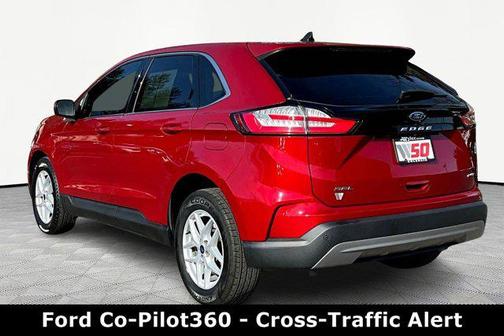 Rapid Red Metallic Tinted Clearcoat 2022 Ford Edge SEL