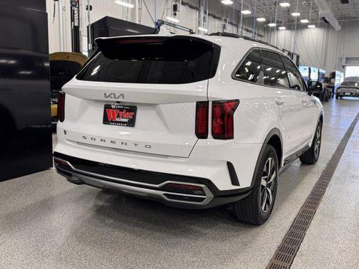 2022 Kia Sorento S