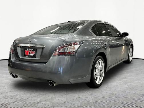Gun Metallic 2014 Nissan Maxima SV
