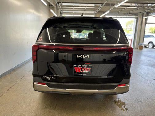 2026 Kia Carnival SX