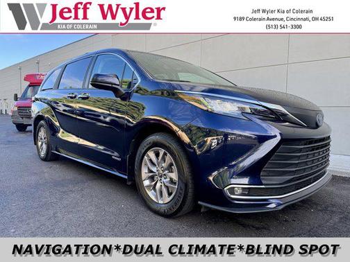 2021 Toyota Sienna XLE 7 Passenger