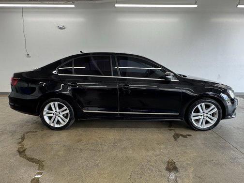 2017 Volkswagen Jetta 1.8T SEL