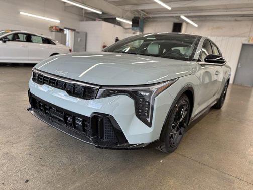 2025 Kia K4 GT-Line Turbo