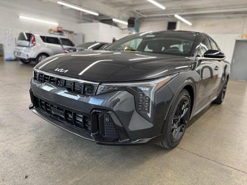 2025 Kia K4 GT-Line Turbo