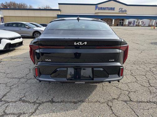 2025 Kia K4 GT-Line