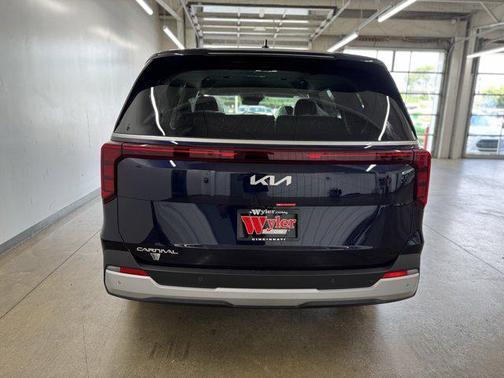 2026 Kia Carnival LX