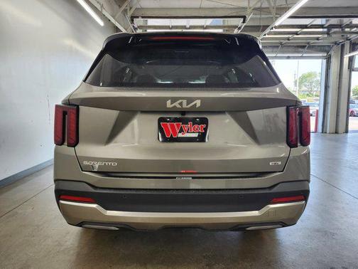 2025 Kia Sorento Hybrid EX