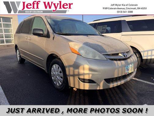 2008 Toyota Sienna CE