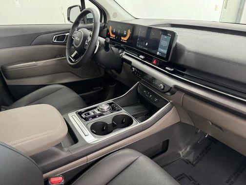 2025 Kia Carnival Hybrid EX