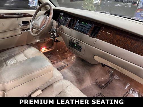 2001 Lincoln Town Car Executive