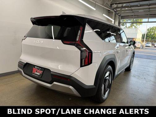 2026 Kia EV9 Light Long Range