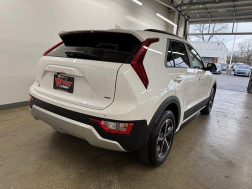 2025 Kia Niro EX