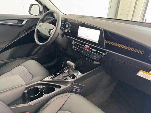 2025 Kia Niro EX