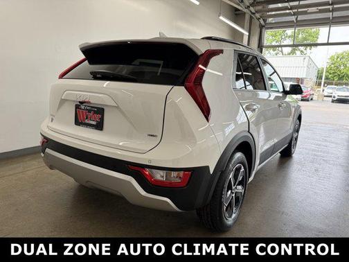2025 Kia Niro EX