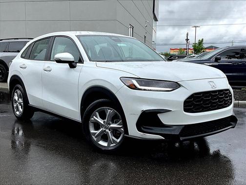 Platinum White Pearl 2023 Honda HR-V LX