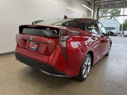 2016 Toyota Prius Four Touring