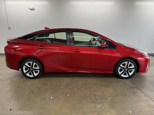 2016 Toyota Prius Four Touring