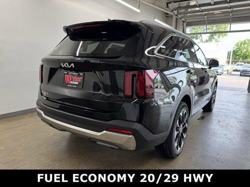 2025 Kia Sorento EX