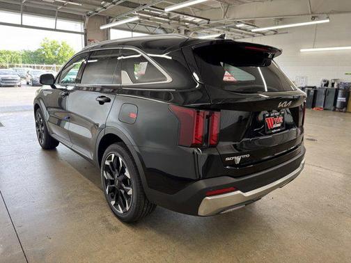 2025 Kia Sorento EX