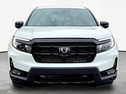 Platinum White Pearl 2024 Honda Ridgeline Black