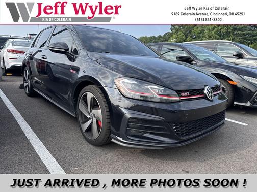 Deep Black Pearl 2019 Volkswagen Golf GTI 2.0T S 4-Door