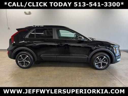 2025 Kia Niro LX