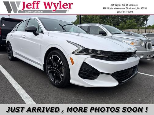 Glacial White Pearl 2022 Kia K5 GT-Line