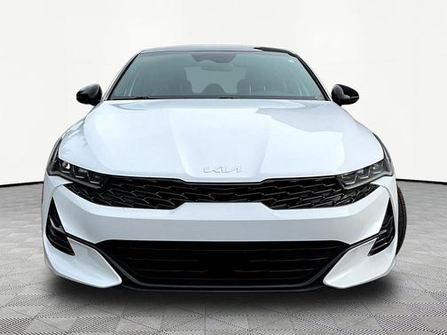 Glacial White Pearl 2022 Kia K5 GT-Line