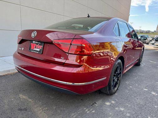 2016 Volkswagen Passat 1.8T S