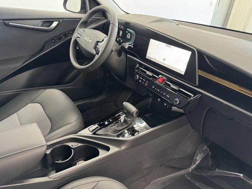 2025 Kia Niro EX