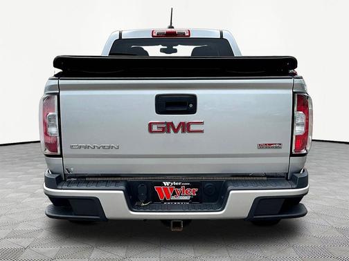 Quicksilver Metallic 2015 GMC Canyon SLE