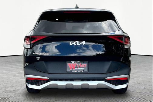 Ebony Black 2024 Kia Sportage EX
