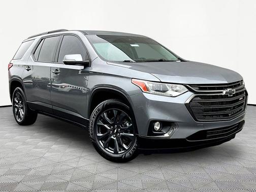 Satin Steel Metallic 2021 Chevrolet Traverse RS