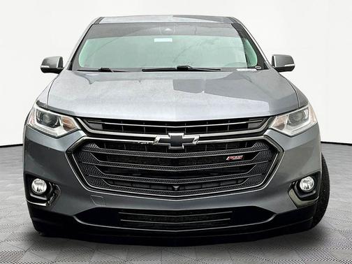 Satin Steel Metallic 2021 Chevrolet Traverse RS