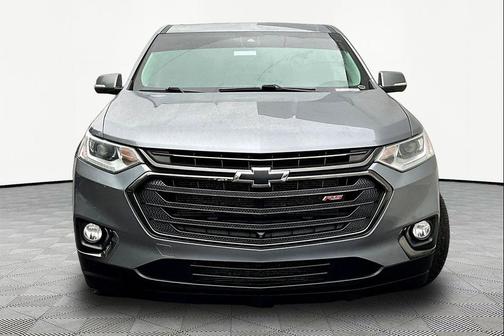 Satin Steel Metallic 2021 Chevrolet Traverse RS