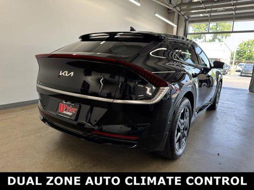 2025 Kia EV6 Wind