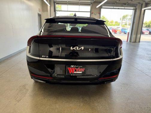 2025 Kia EV6 Wind