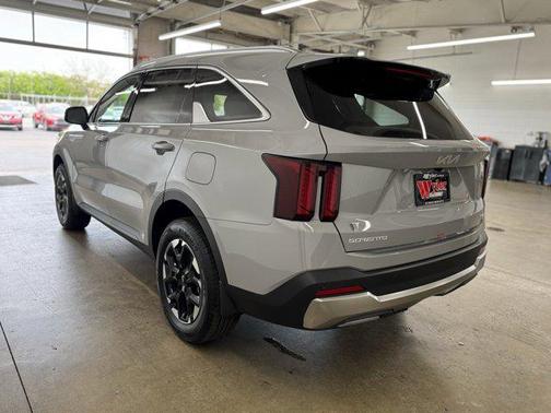 2025 Kia Sorento S
