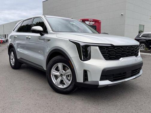 Ivory Silver 2026 Kia Sorento LX