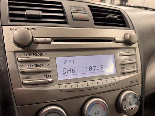 2010 Toyota Camry LE