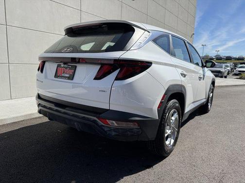 2023 Hyundai TUCSON SE