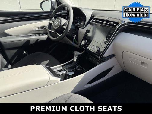 2023 Hyundai TUCSON SE